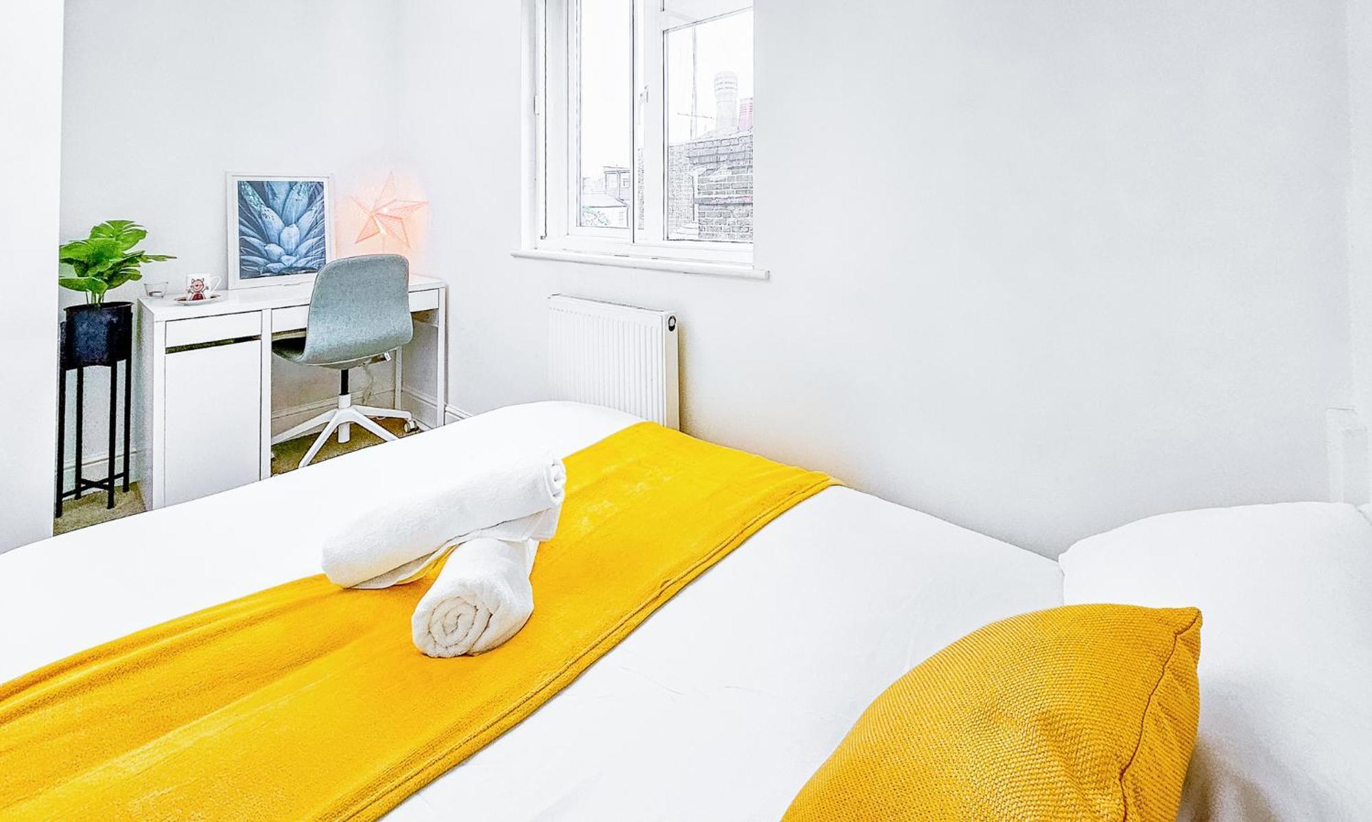 Charming London Home, Opp Arnos Grove Underground Station, Parking New Southgate Exteriér fotografie